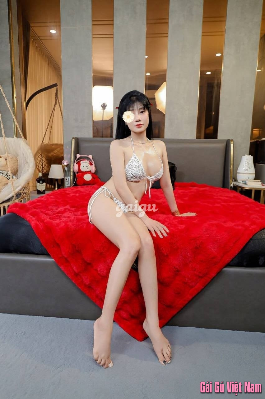 Nguyệt ánh *siêu mẫu*